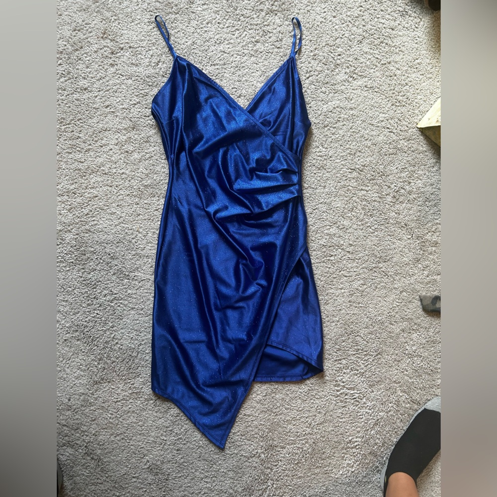 Never worn blue sparkly body-con dress